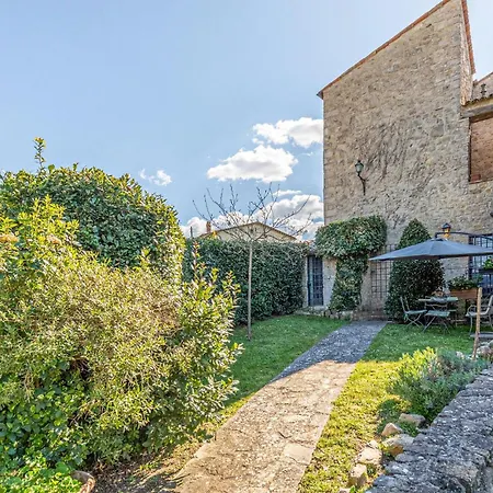 Ilaria Apartman *